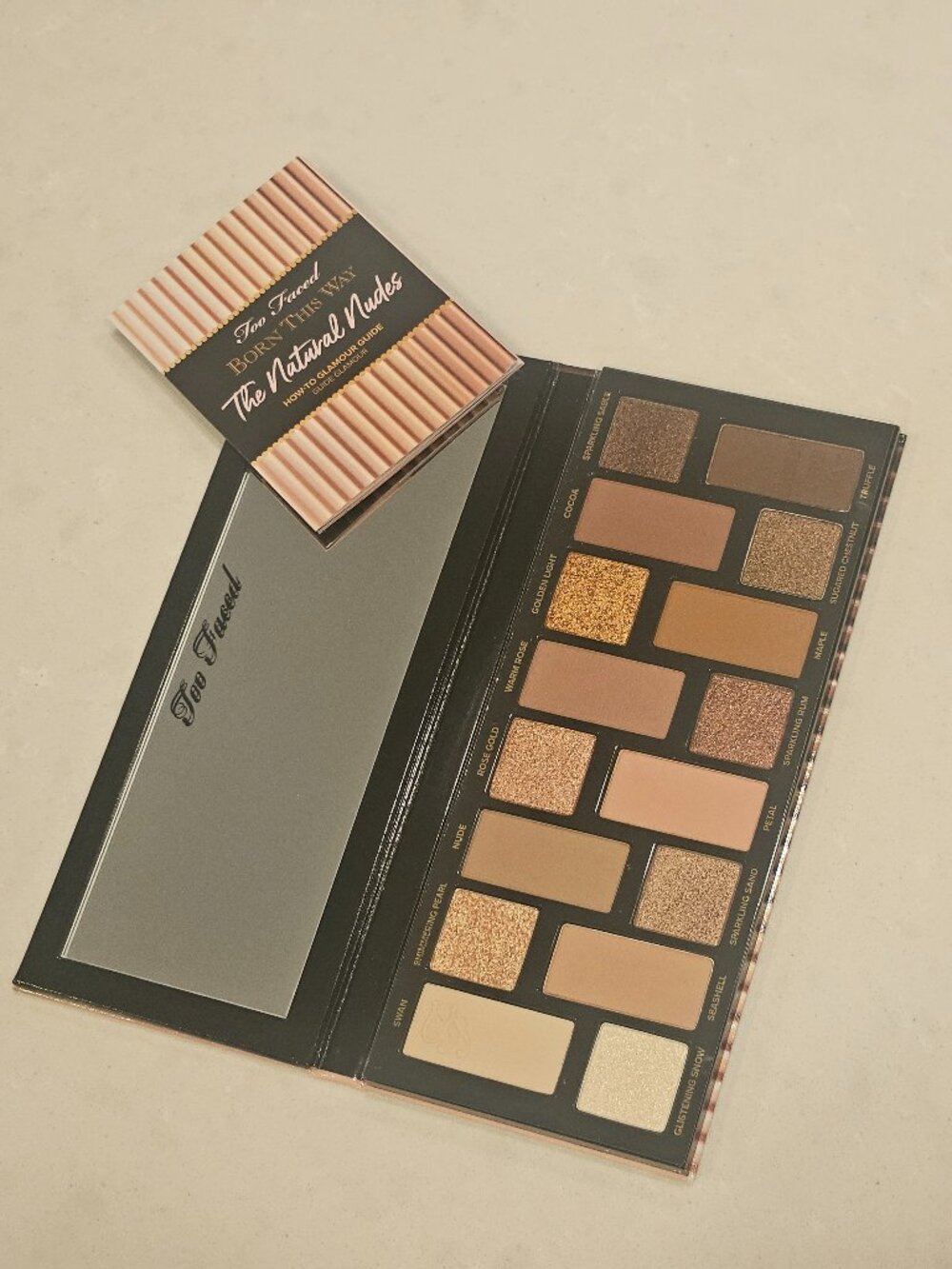 Too Faced Born This Way The Natural Nudes Eye Shadow Mirror Palette - 16 colors